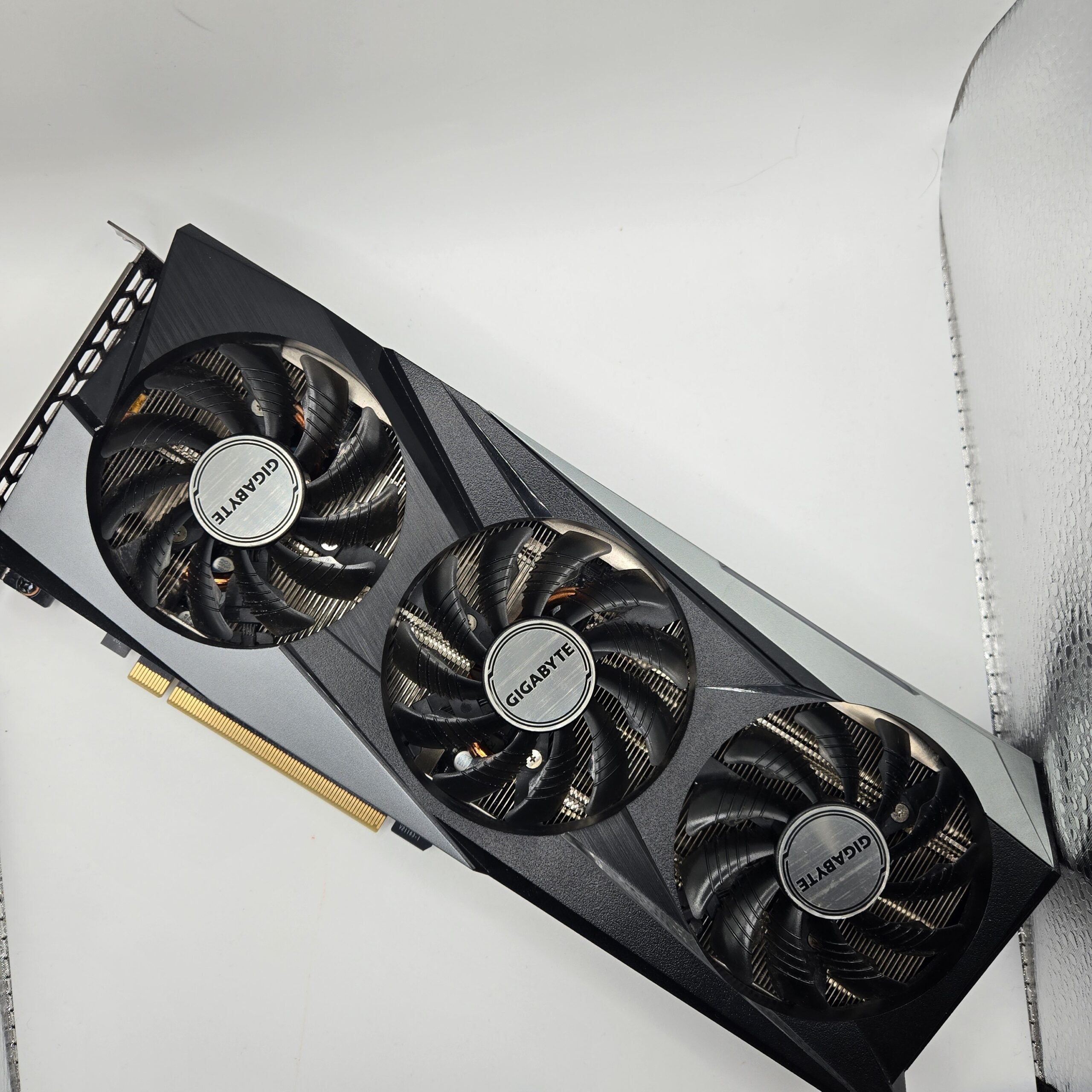 Gigabyte RTX 3060 GAMING OC 12GB GDDR6 (Rev 2.0) | Triple Fan | RGB | Like New